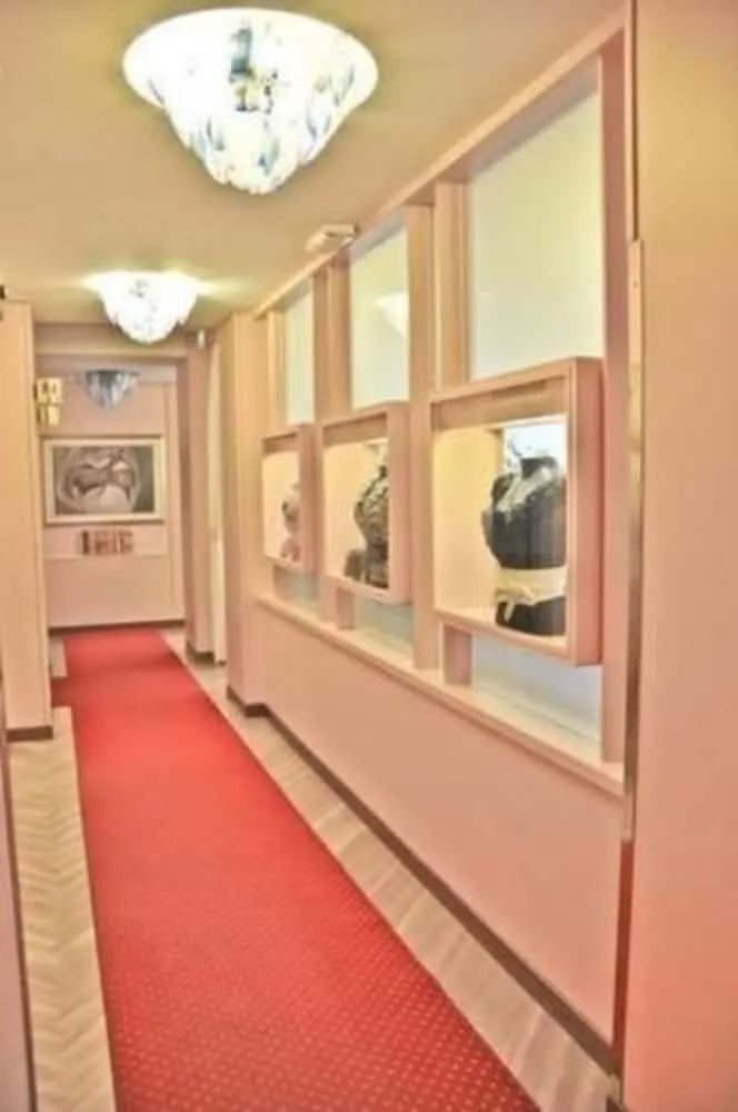Hotel Lloyd Milan 4*,