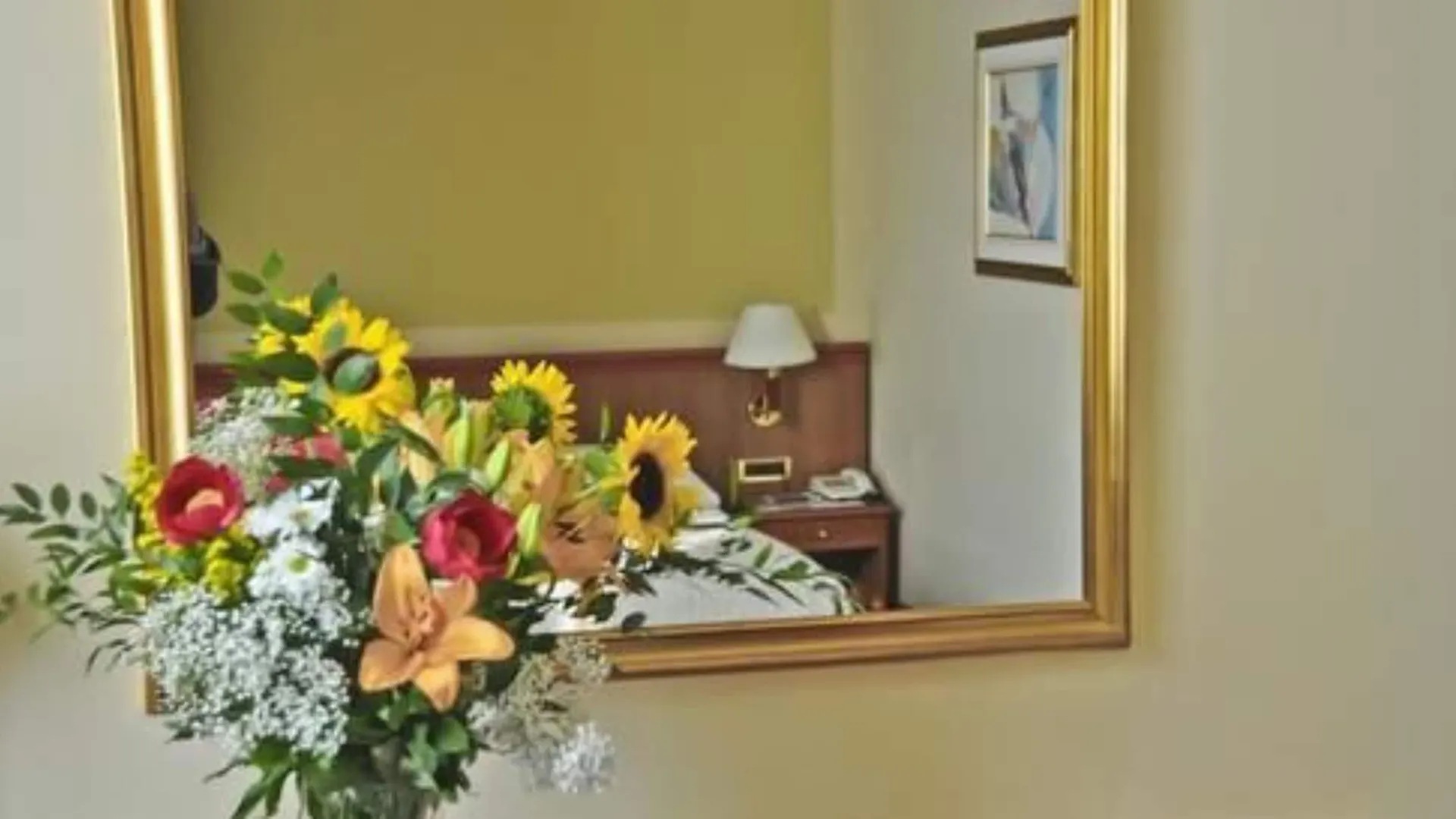 Hotel Lloyd Milan 4*,  Italy
